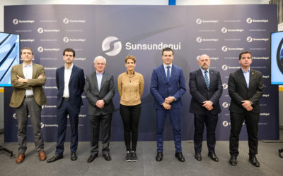 Sunsundegui recibe al ministro de Industria y a la presidenta de Navarra en sus instalaciones